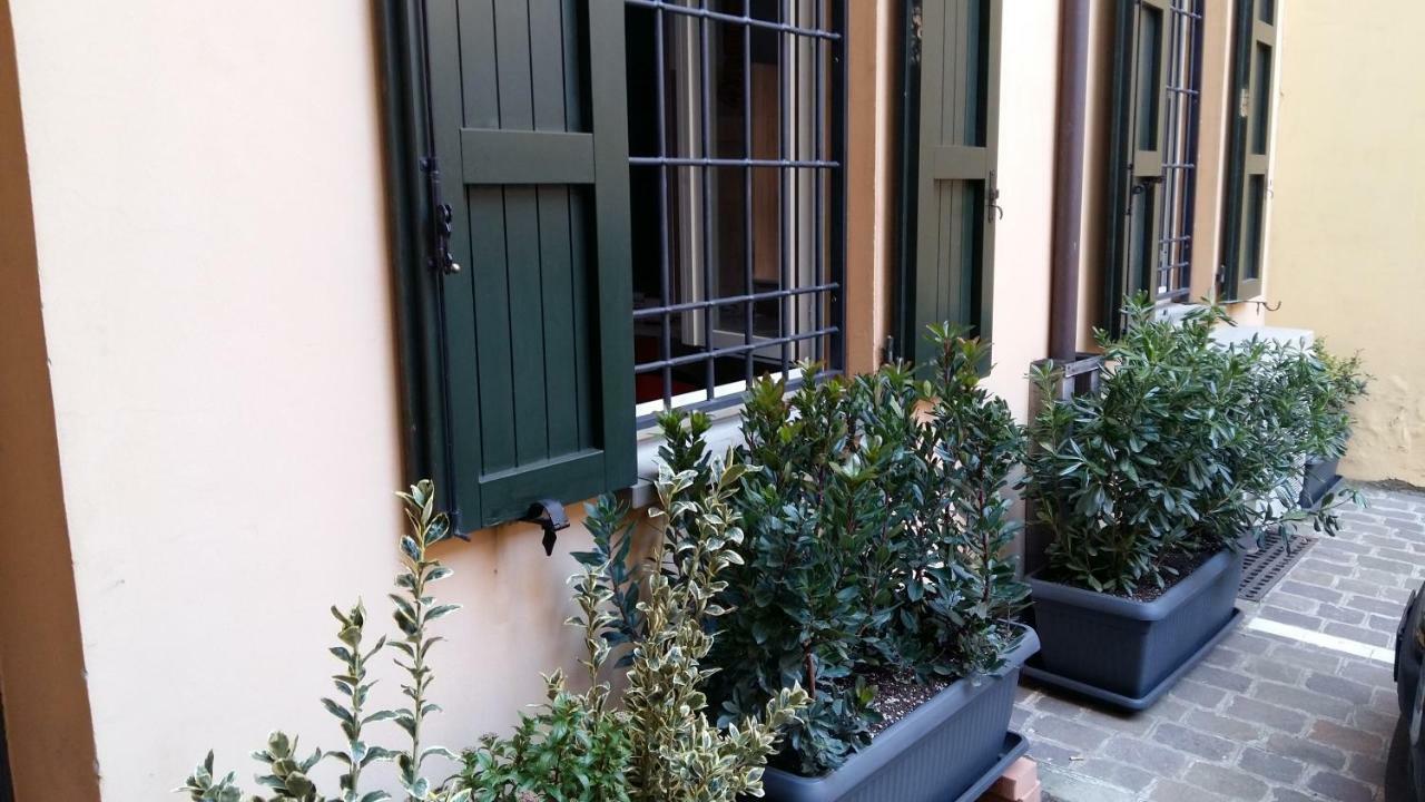 Mandria Apartments 1 2 Bologna Exterior photo