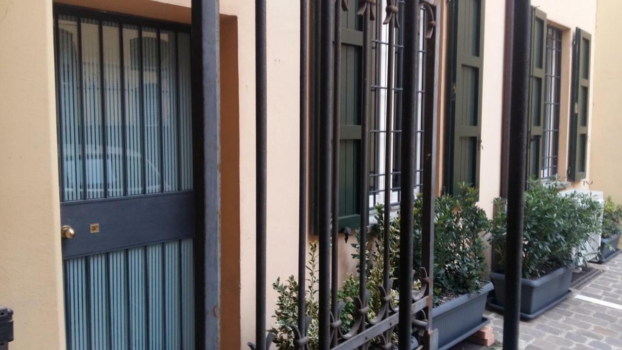 Mandria Apartments 1 2 Bologna Exterior photo