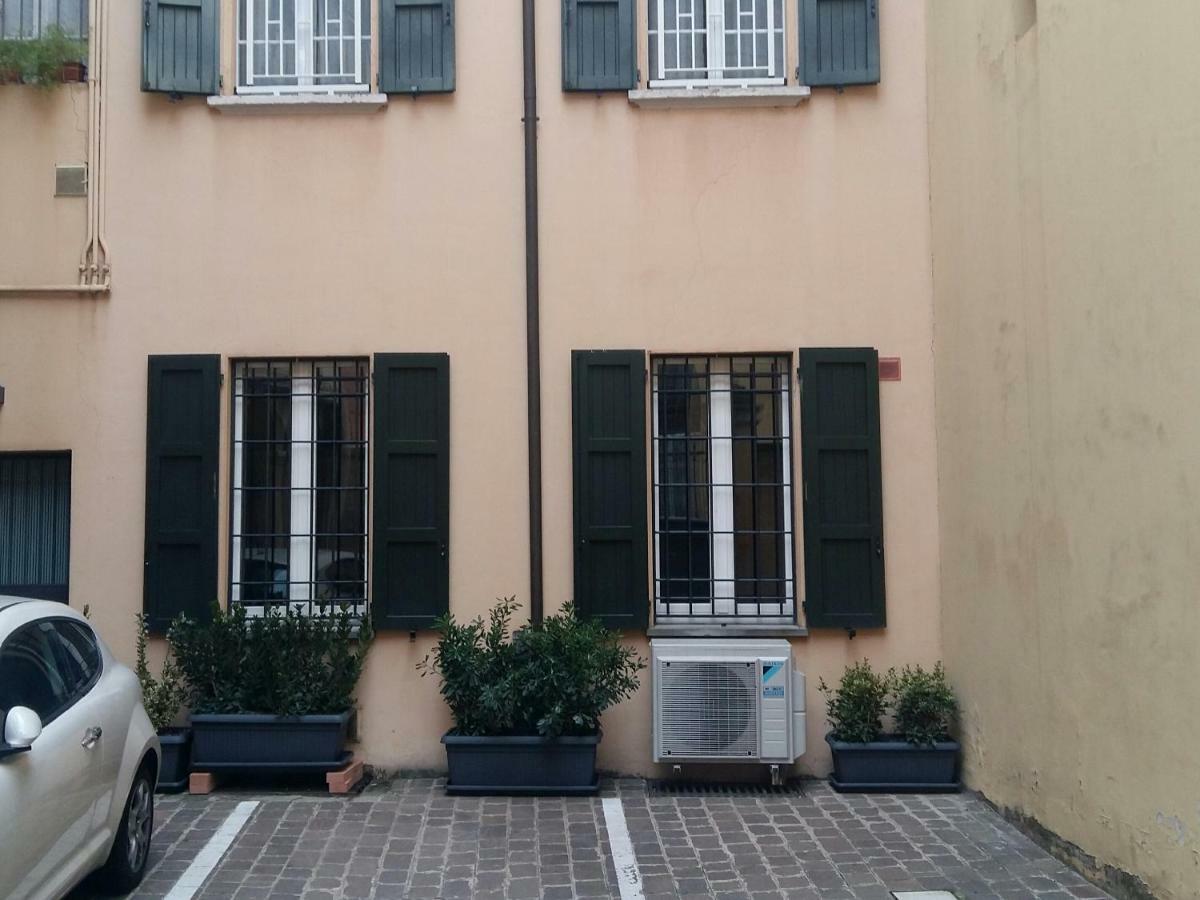 Mandria Apartments 1 2 Bologna Exterior photo